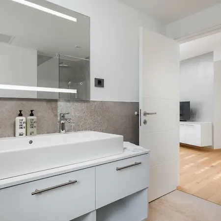 Luxury Baotic تروغير